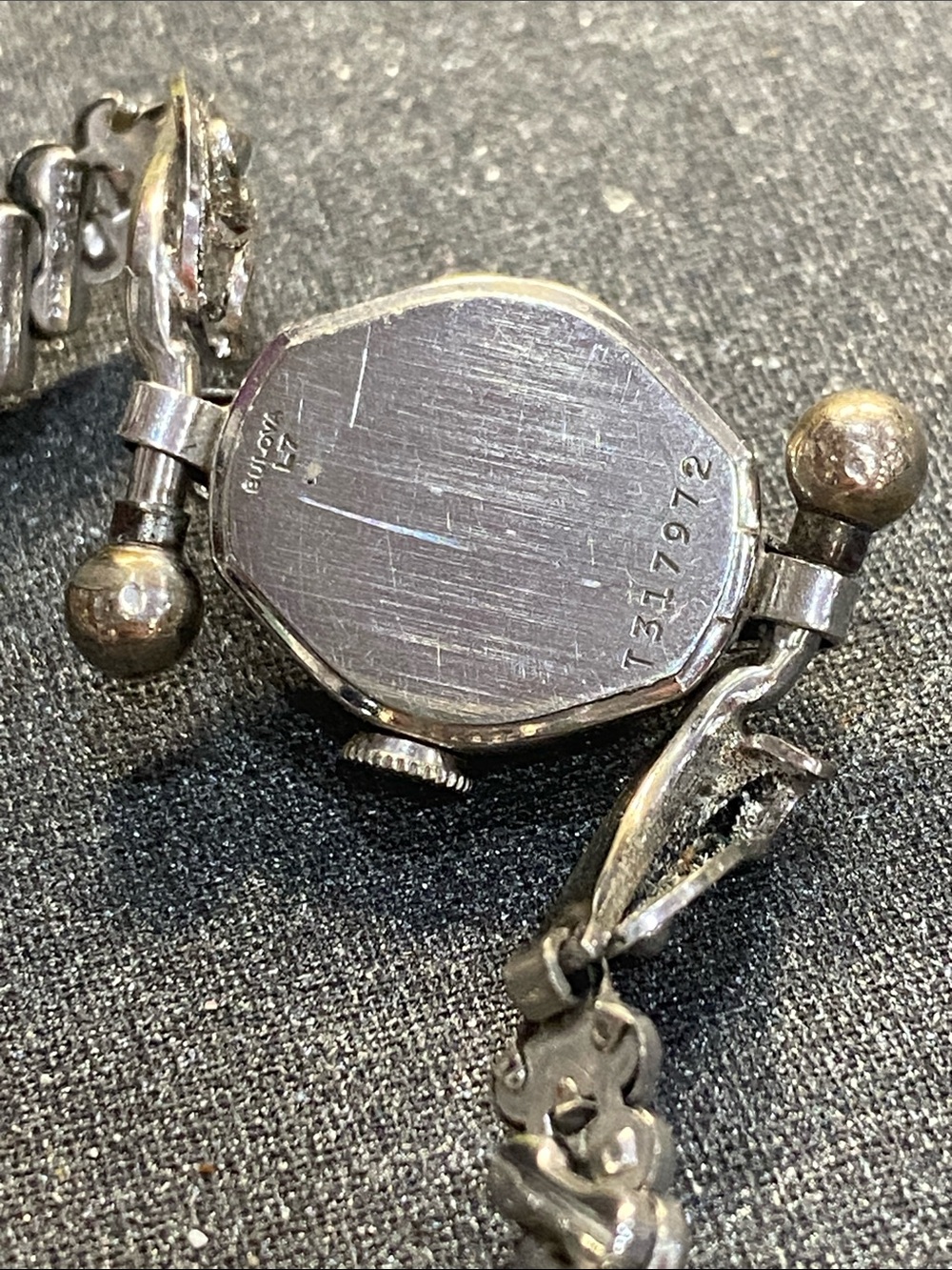 Ladies Bulova Wrist Watch - Picture 4 of 8